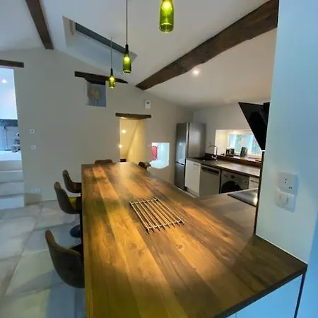Holiday home « le Chai » Charme, Et Massages En Vignoble La Haie-Fouassiere