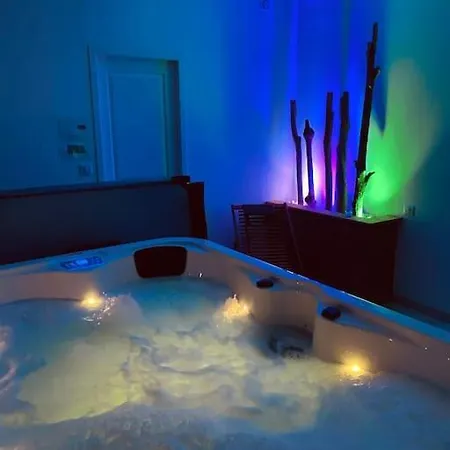 Holiday home « le Chai » Charme, Et Massages En Vignoble La Haie-Fouassiere