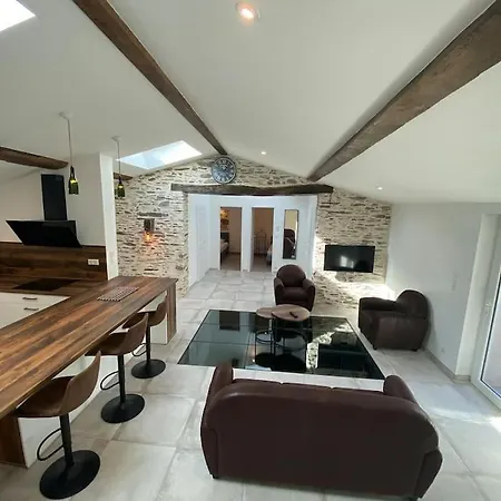 « le Chai » Charme, Et Massages En Vignoble