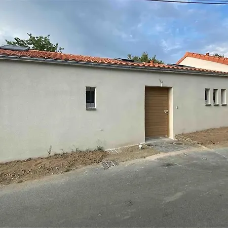 « le Chai » Charme, Et Massages En Vignoble Holiday home *