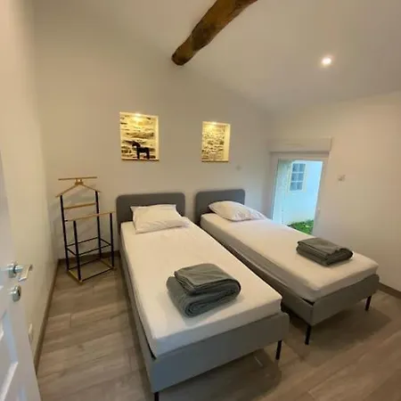 Holiday home « le Chai » Charme, Et Massages En Vignoble